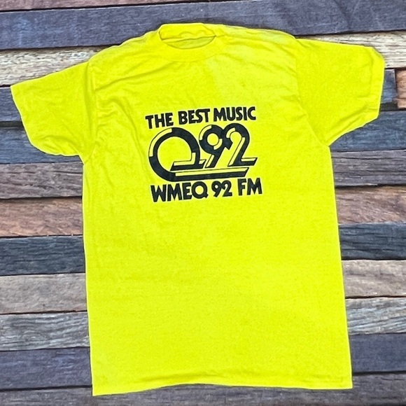 Vintage 80s Single Stitch WMEQ 92FM Yellow 1980s Tshirt - Picture 1 of 3